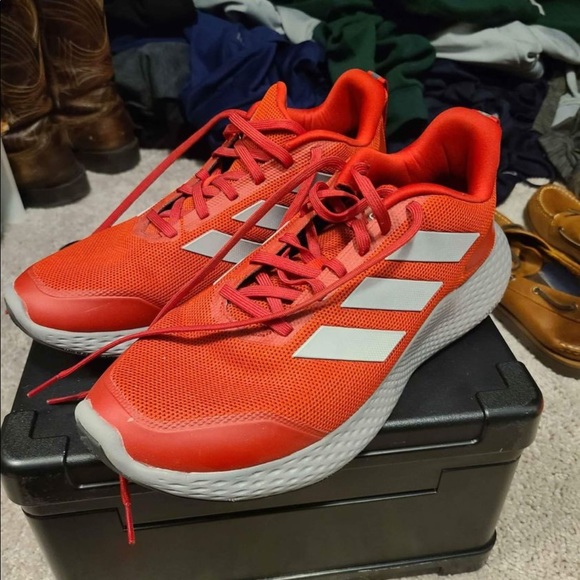 adidas running shoes red